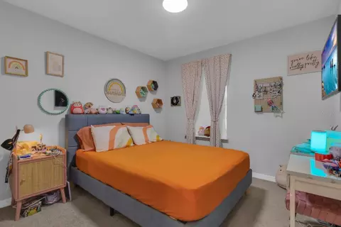 Bedroom - 5533 Vigo Loop, Saint Cloud, FL 34771 photo 2 of 8
