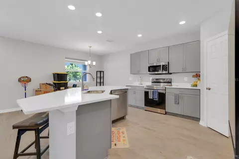 Kitchen - 5533 Vigo Loop, Saint Cloud, FL 34771 photo 2 of 4
