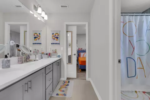 Bath - 5533 Vigo Loop, Saint Cloud, FL 34771 photo 4 of 5