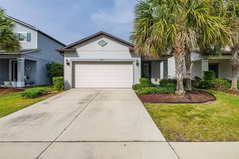 17325 Bracken Fern Ln, Clermont, FL 34714