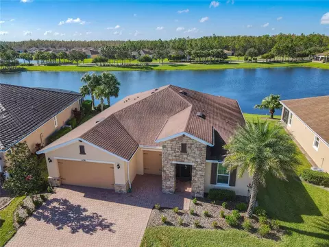 678 Irvine Ranch Rd, Kissimmee, FL 34759