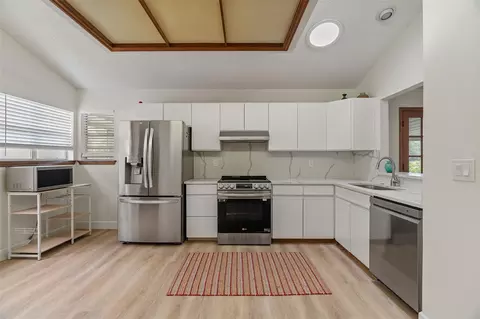 Kitchen - 20 Macon Way, Saint Cloud, FL 34769 photo 1 of 3