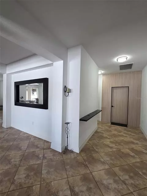 Entry Way - 3514 Pintail Ln, Saint Cloud, FL 34772 photo 4 of 7