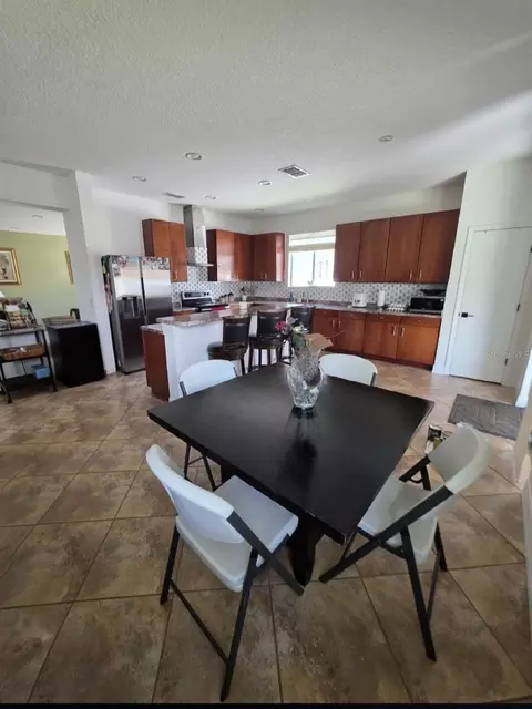 Kitchen - 3514 Pintail Ln, Saint Cloud, FL 34772 photo 4 of 5