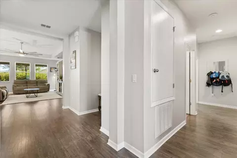 Entry Way - 2948 Foxtail Bnd, Ocoee, FL 34761 photo 5 of 7