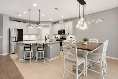 Kitchen - 2948 Foxtail Bnd, Ocoee, FL 34761 photo 3 of 4