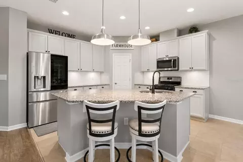 Kitchen - 2948 Foxtail Bnd, Ocoee, FL 34761 photo 4 of 4