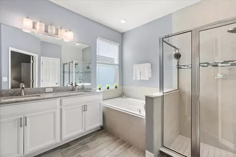 Bath - 2948 Foxtail Bnd, Ocoee, FL 34761 photo 1 of 3