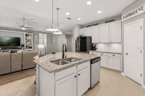 Kitchen - 2948 Foxtail Bnd, Ocoee, FL 34761 photo 1 of 4