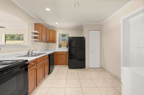 Kitchen - 235 Tennessee Ave, Saint Cloud, FL 34769 photo 2 of 4