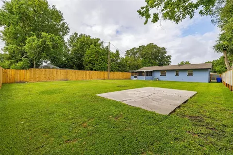 Exterior - 235 Tennessee Ave, Saint Cloud, FL 34769 photo 10 of 14