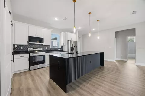 Kitchen - 2122 River Hawk Loop, Winter Haven, FL 33880 photo 1 of 6