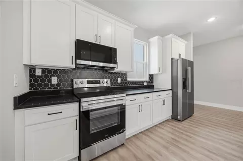 Kitchen - 2122 River Hawk Loop, Winter Haven, FL 33880 photo 6 of 6