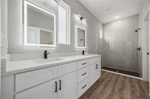 Bath - 2122 River Hawk Loop, Winter Haven, FL 33880 photo 1 of 3