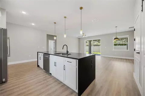 Kitchen - 2122 River Hawk Loop, Winter Haven, FL 33880 photo 5 of 6