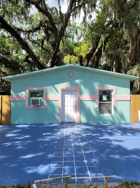 107 E Cypress St, Kissimmee, FL 34744