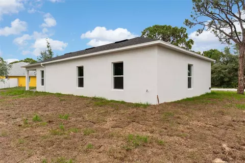 Exterior - 108 Oxbow Dr, Sebring, FL 33876 photo 7 of 11