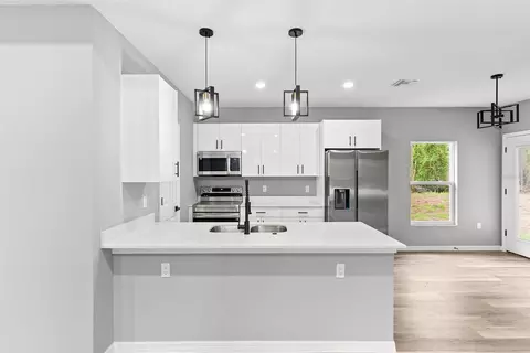 Kitchen - 108 Oxbow Dr, Sebring, FL 33876 photo 1 of 4