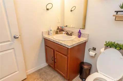 Bath - 4563 Orchard Grove Rd, Saint Cloud, FL 34772 photo 2 of 2