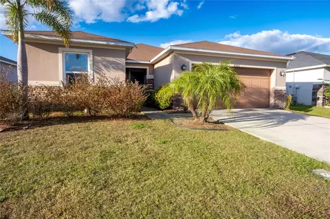 Exterior - 4563 Orchard Grove Rd, Saint Cloud, FL 34772 photo 2 of 10