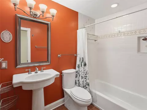 Bath - 2955 Godwin Rd, Saint Cloud, FL 34772 photo 4 of 4