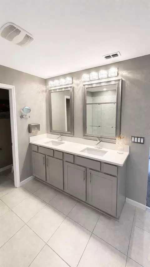 Bath - 4362 Southern Vista Loop, Saint Cloud, FL 34772 photo 4 of 4