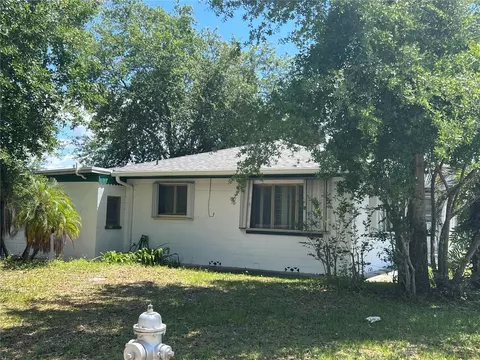 Exterior - 218 10th St, Saint Cloud, FL 34769 photo 2 of 5