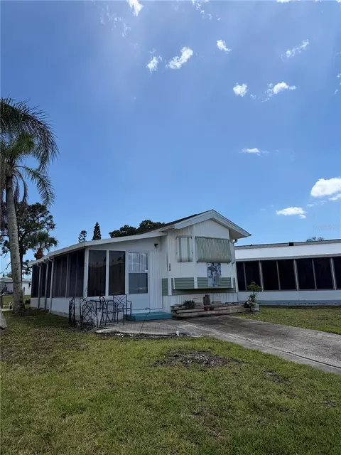 158 Brookshire Dr, Nokomis, FL 34275