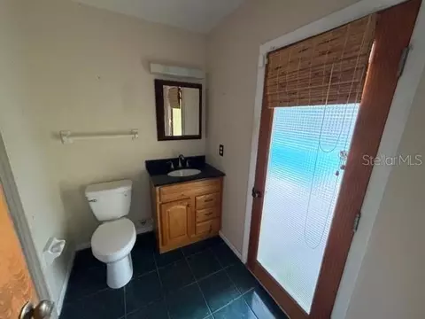 Bath - 1105 Gause Ave, Bartow, FL 33830 photo 2 of 3