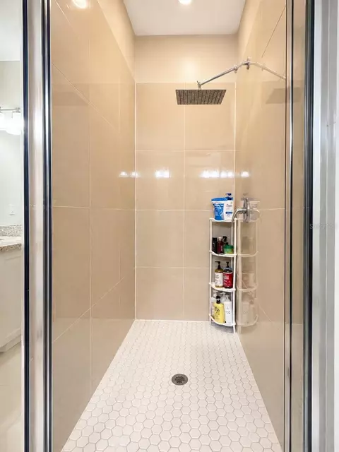 Bath - 6370 Bennett Ct, Saint Cloud, FL 34771 photo 3 of 6