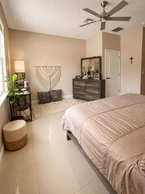 Bedroom - 6370 Bennett Ct, Saint Cloud, FL 34771 photo 3 of 5