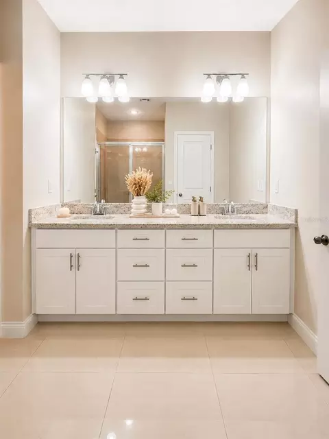Bath - 6370 Bennett Ct, Saint Cloud, FL 34771 photo 5 of 6