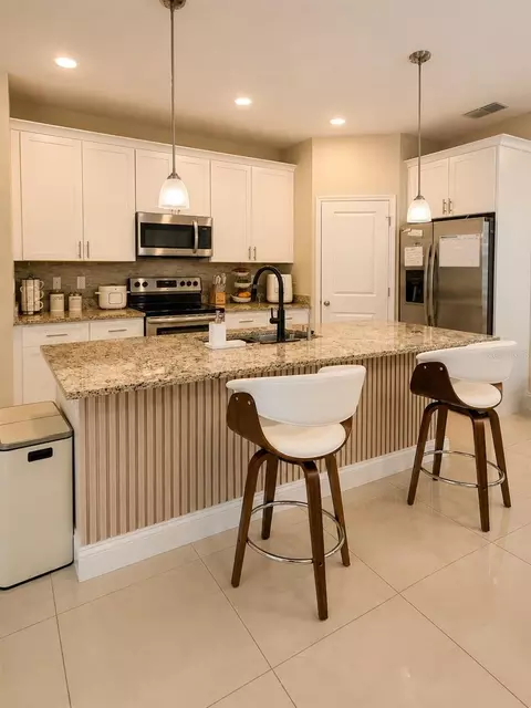 Kitchen - 6370 Bennett Ct, Saint Cloud, FL 34771 photo 2 of 2