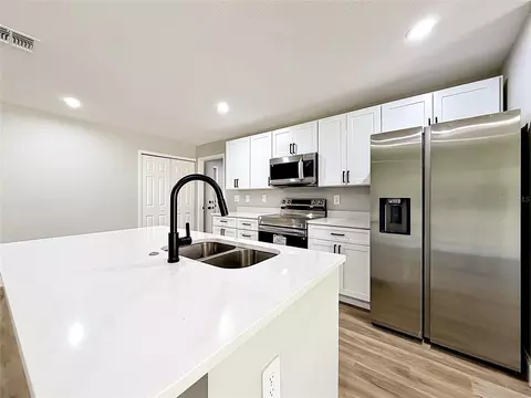 Kitchen - 6 Cedar Trace Ct, Ocala, FL 34472 photo 2 of 4