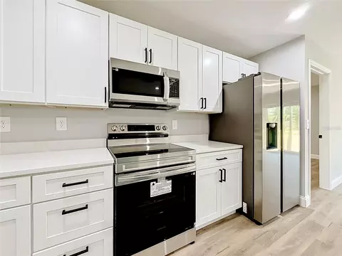 Kitchen - 6 Cedar Trace Ct, Ocala, FL 34472 photo 3 of 4