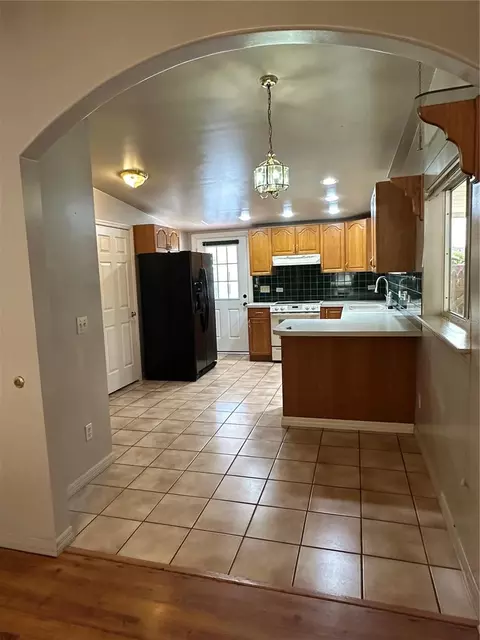 Kitchen - 606 New York Ave #NEW YORK AVE, Saint Cloud, FL 34769 photo 3 of 3