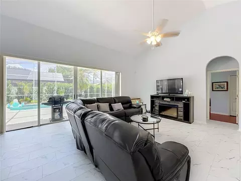 Living - 909 Grovesmere Loop, Ocoee, FL 34761 photo 2 of 4