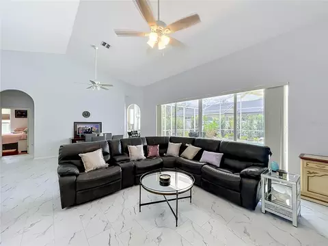 Living - 909 Grovesmere Loop, Ocoee, FL 34761 photo 3 of 4