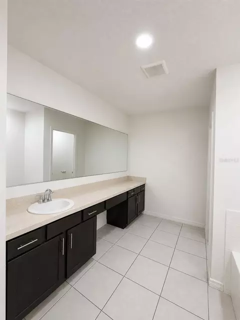 Bath - 507 Pinecrest Loop, Davenport, FL 33837 photo 1 of 2