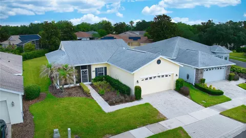 241 Falling Water Dr, Kissimmee, FL 34759