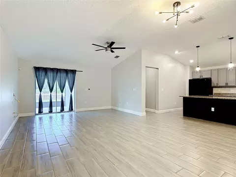 Living - 3040 Lakes Crest Ave, Saint Cloud, FL 34772 photo 5 of 6