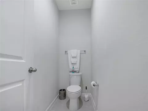 Bath - 5542 Toulouse Ln, Saint Cloud, FL 34771 photo 2 of 4