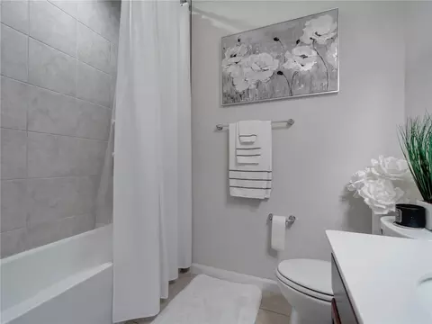 Bath - 5542 Toulouse Ln, Saint Cloud, FL 34771 photo 4 of 4