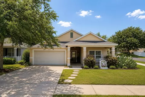 1333 Kellogg Dr, Tavares, FL 32778