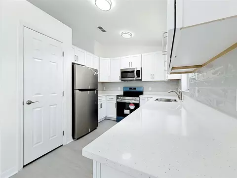 Kitchen - 13 Juniper Pass Radl, Ocala, FL 34480 photo 1 of 3
