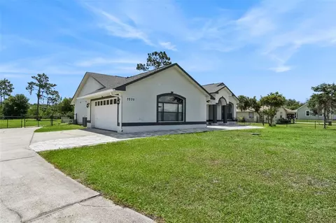 Exterior - 7035 Big Bend Dr, Saint Cloud, FL 34771 photo 2 of 8