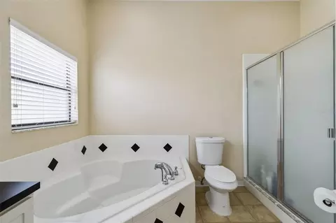 Bath - 7035 Big Bend Dr, Saint Cloud, FL 34771 photo 2 of 3