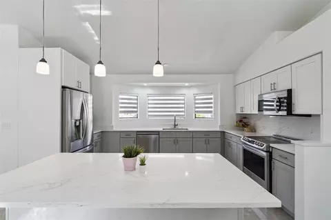 Kitchen - 7035 Big Bend Dr, Saint Cloud, FL 34771 photo 4 of 5
