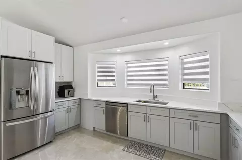 Kitchen - 7035 Big Bend Dr, Saint Cloud, FL 34771 photo 2 of 5