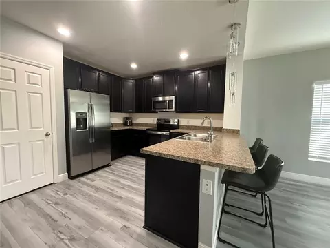 Kitchen - 2600 Wadeview Loop, Saint Cloud, FL 34769 photo 4 of 5